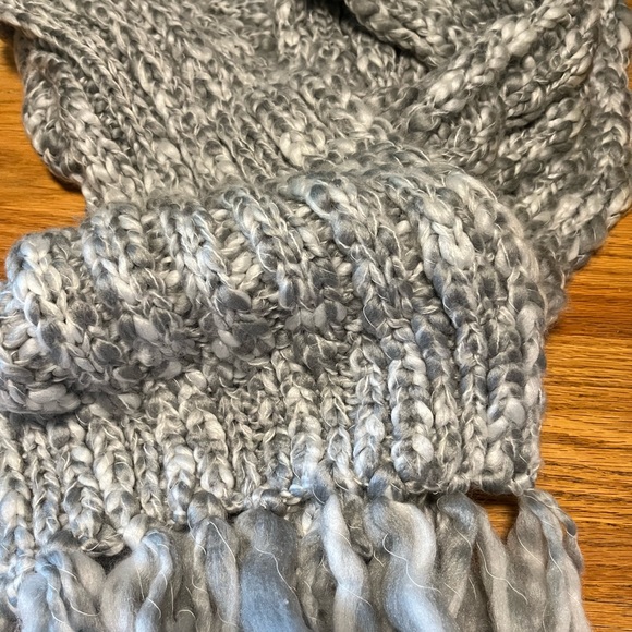 GAP KNITTED SCARF - Picture 4 of 7